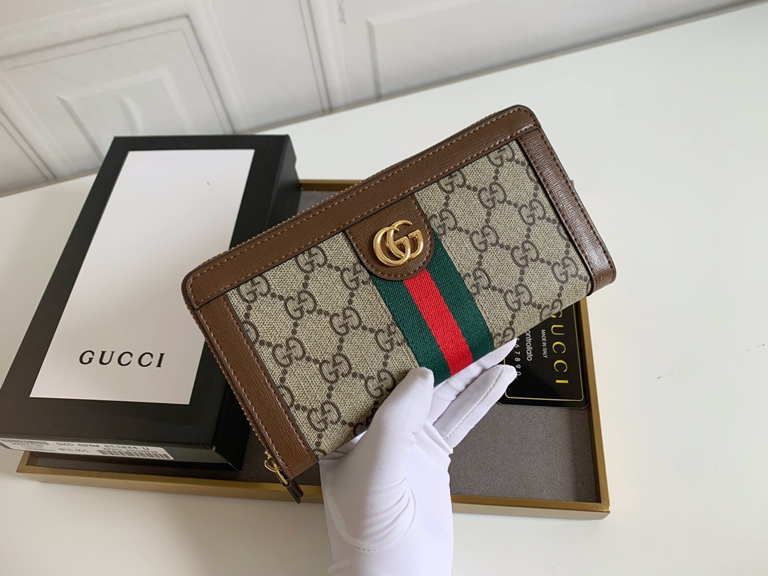 GUCCI レディース財布　カードホルダー　　小銭入れ財布　ブランドバッグ
