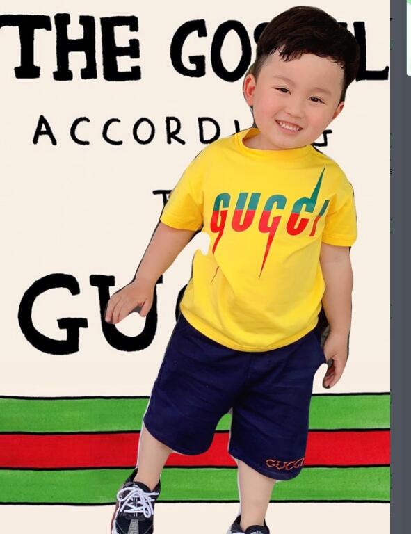 GUCCI  半袖　Tシャツ　 子供服　　トップス　男女兼用　夏着