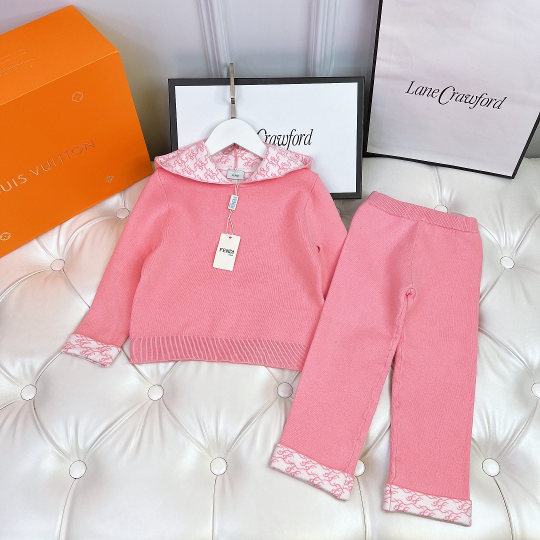 フェンディ FENDI 　子供服　セットアップ　ニット　トップス+ボトム　100-160cm