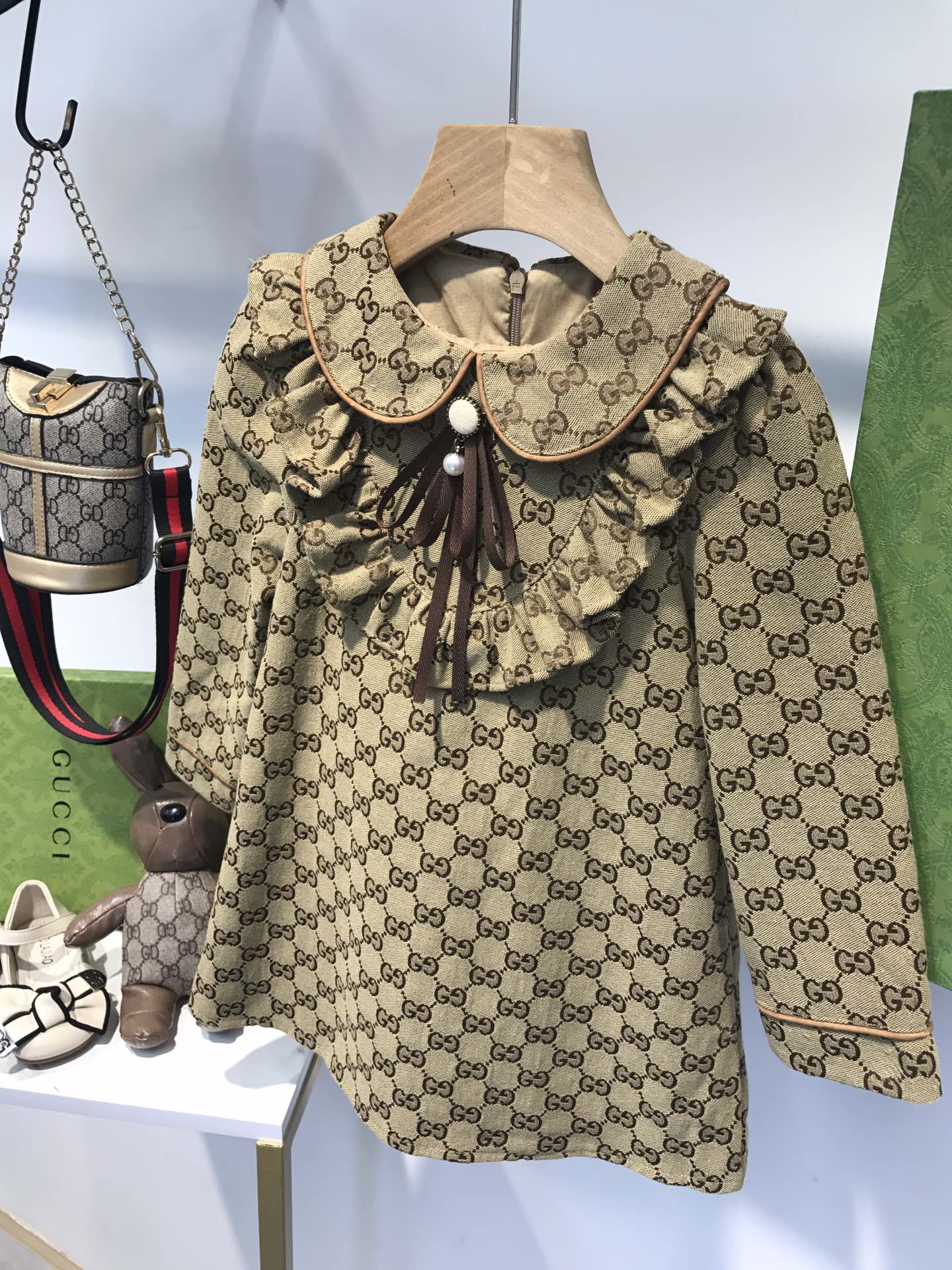 GUCCI【グッチ】 子供服　ワンピース　長袖　秋冬　100-150cm